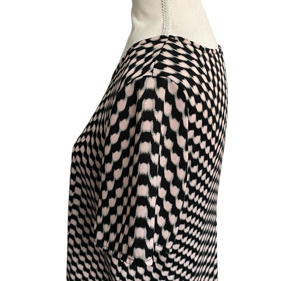 Pleione Black Pink Geometric Print High-Low Blouse Small Scoop Neck - Picture 5 of 12